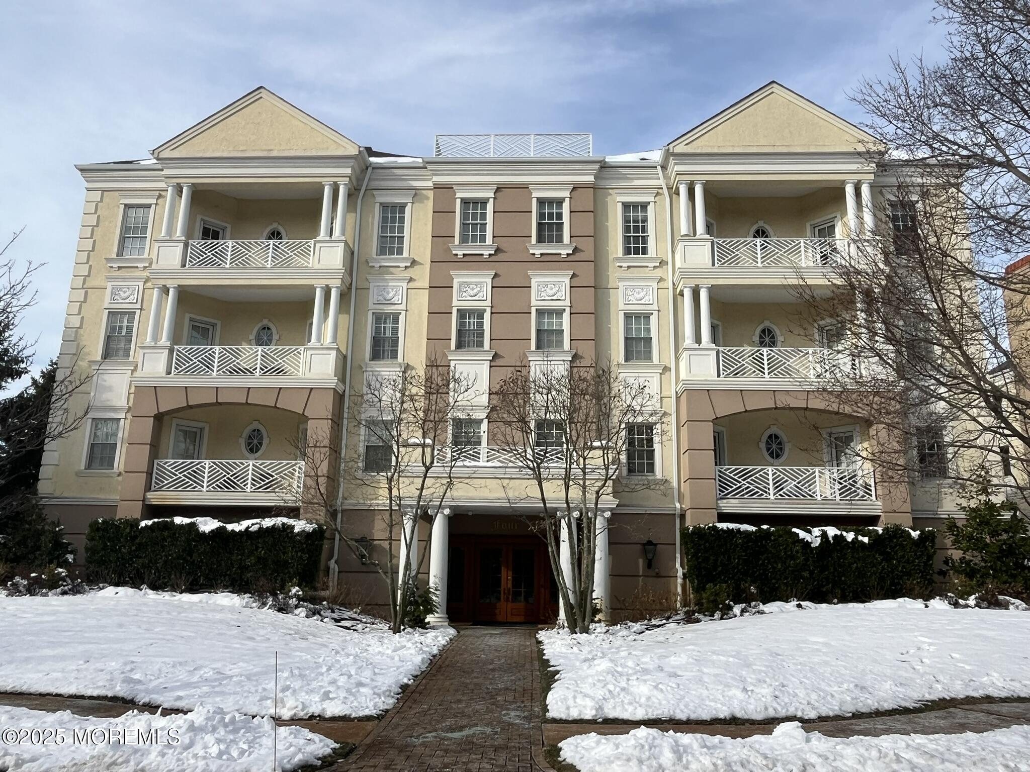 432 Oval Road Manasquan, NJ 08736 - Photo 1 of 51 Monmouth 432 Oval Dobin