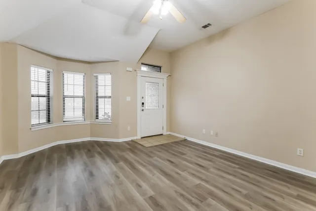 $1,455 | 131 Golfview Court, Conroe, TX 77356