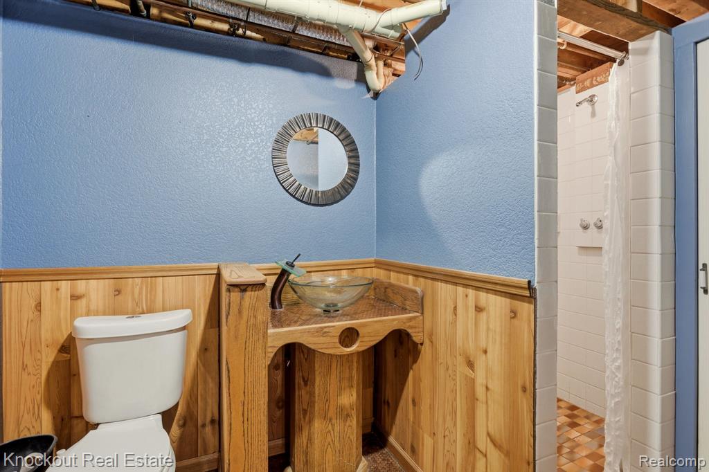 2015 Midland Road Bay City, MI 48706 - Photo 34 of 47 Gallery Image 34