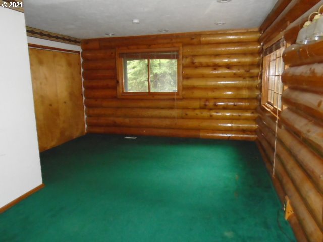 12125 Southeast Laughing Water Road Sandy, OR 97055 - Photo 12 of 24 a view of small space