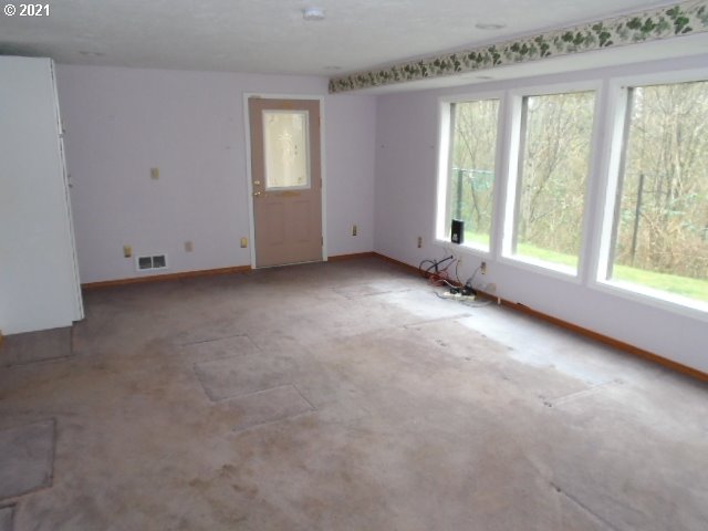 12125 Southeast Laughing Water Road Sandy, OR 97055 - Photo 19 of 24