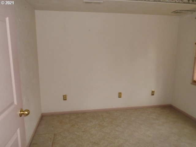 12125 Southeast Laughing Water Road Sandy, OR 97055 - Photo 20 of 24 a view of room