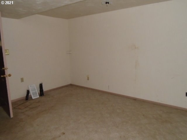 12125 Southeast Laughing Water Road Sandy, OR 97055 - Photo 21 of 24 a view of an empty room