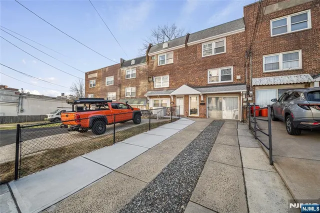 $2,700 | 372 Lawton Avenue, Unit A, Cliffside Park, NJ 07010