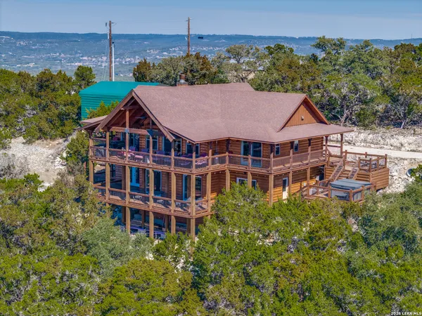 $750,000 | 313 Timber Ridge, Pipe Creek, TX 78063