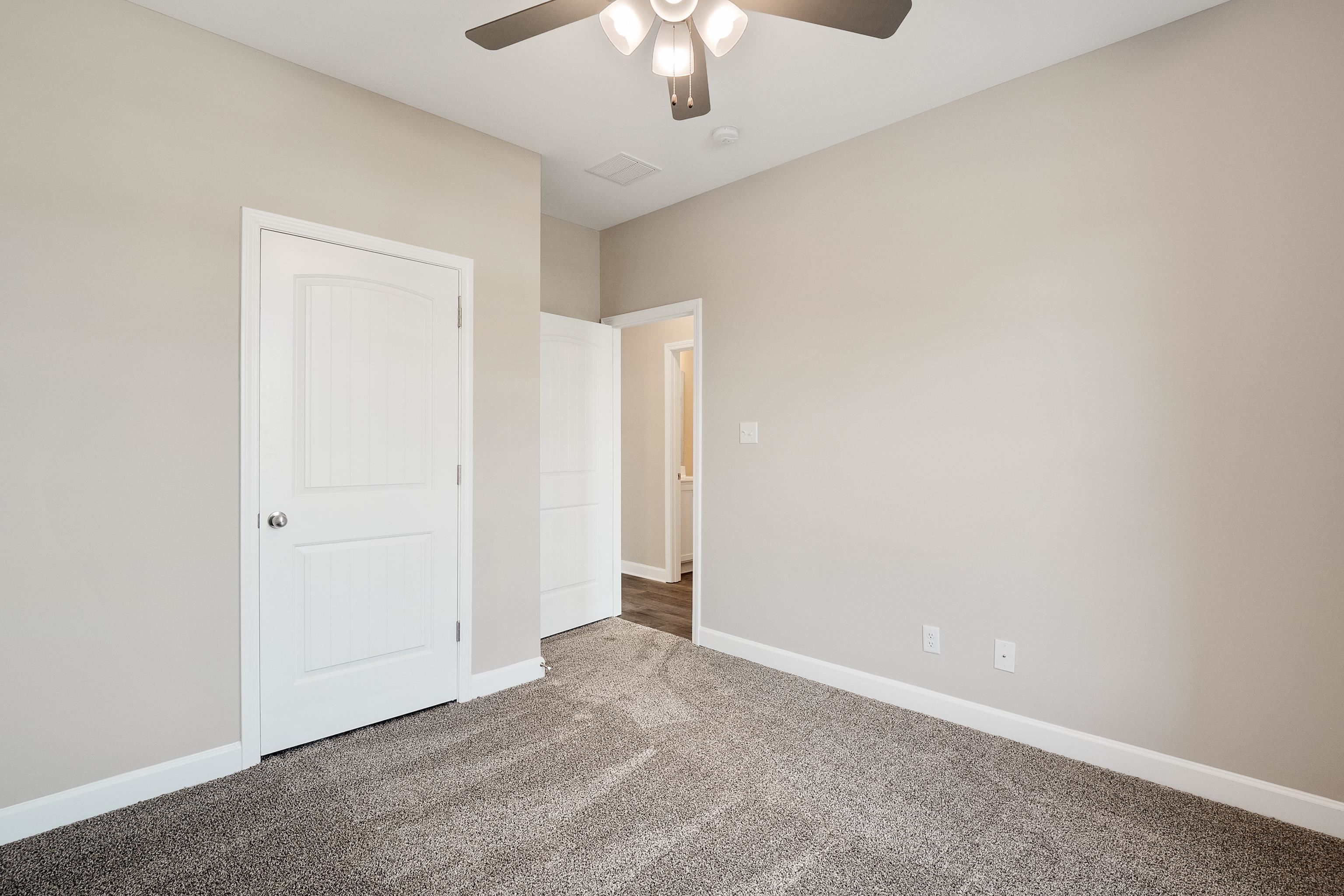 212 Centerline Roper Loop Byhalia, MS 38611 - Photo 4 of 27 Gallery Image 4