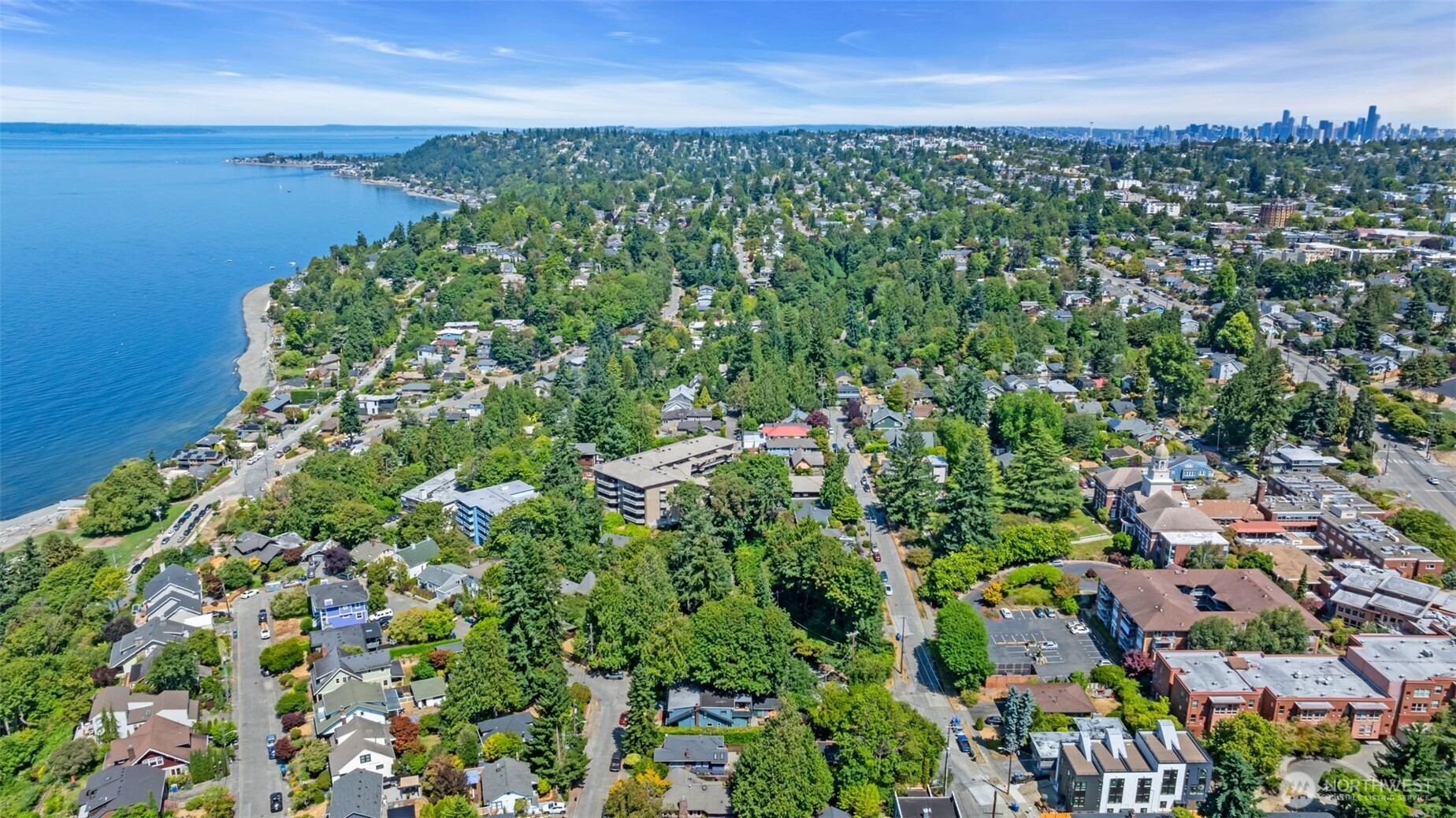 7019 47th Avenue Southwest, Unit 18 Seattle, WA 98136 - Photo 28 of 39 a view of a city