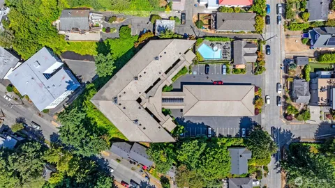 $1,480,000 | 7019 47th Avenue Southwest, Unit 18, Seattle, WA 98136