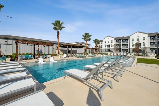 $1,873 | 945 Blakey Lane, Unit 8201, Bastrop, TX 78602