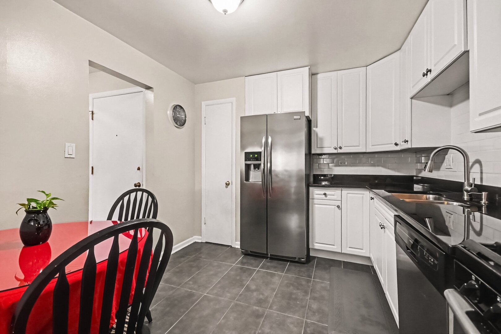 1815 Oakton Street, Unit 1A Park Ridge, IL 60068 - Photo 5 of 21 Gallery Image 5