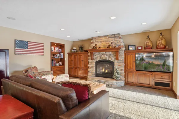 $1,400,000 | 4700 McDonald Dr Place North, Stillwater, MN 55082