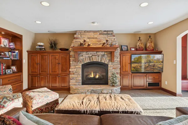 $1,400,000 | 4700 McDonald Dr Place North, Stillwater, MN 55082