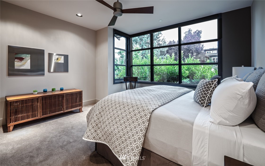 1014 Belfair Road Bellevue, WA 98004 - Photo 11 of 24