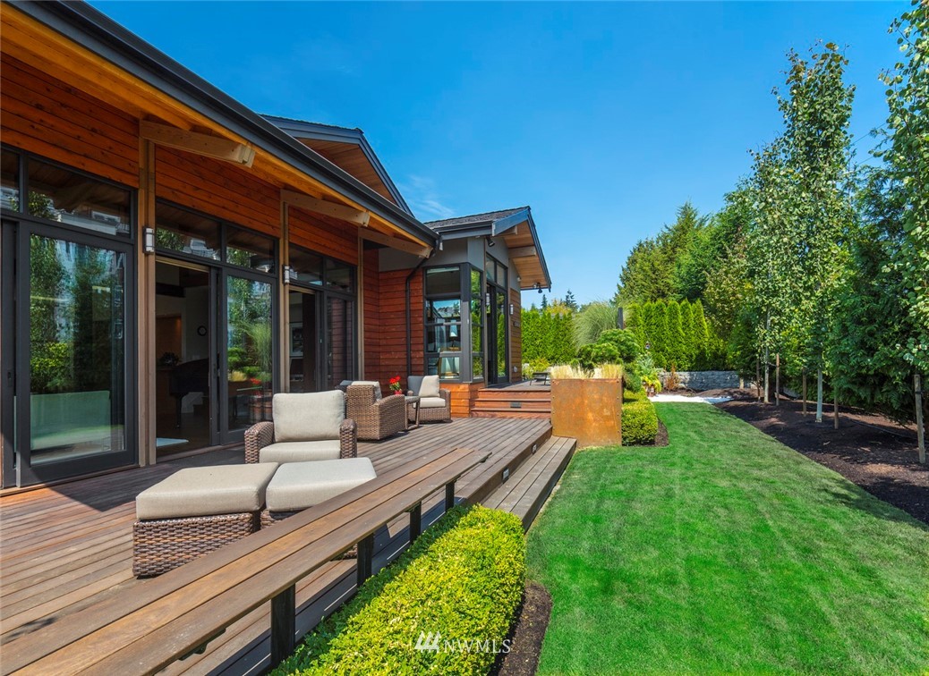 1014 Belfair Road Bellevue, WA 98004 - Photo 22 of 24