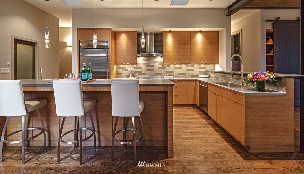 1014 Belfair Road Bellevue, WA 98004 - Photo 6 of 24