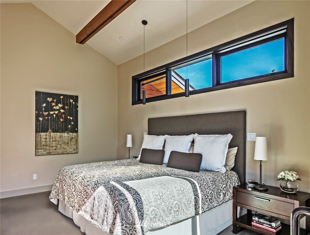 1014 Belfair Road Bellevue, WA 98004 - Photo 8 of 24