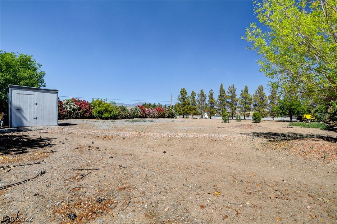 950 West Calvada Boulevard Pahrump, NV 89048 - Photo 28 of 33