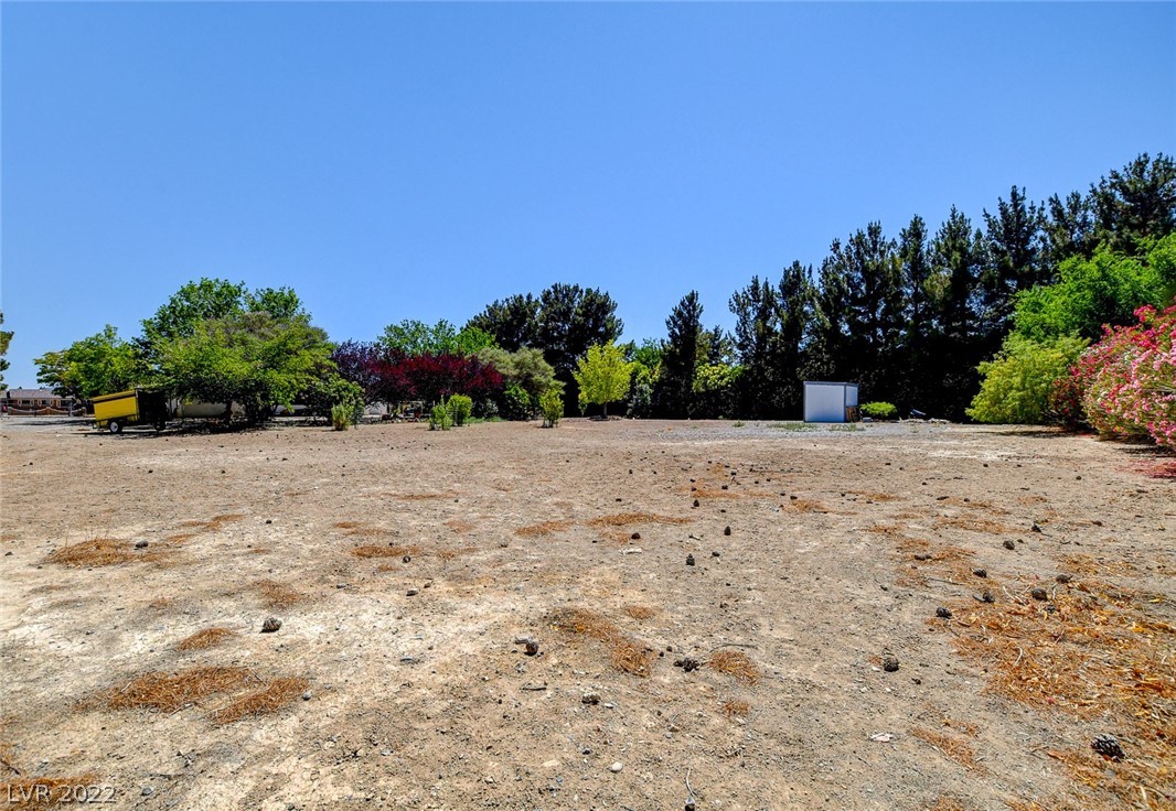 950 West Calvada Boulevard Pahrump, NV 89048 - Photo 30 of 33