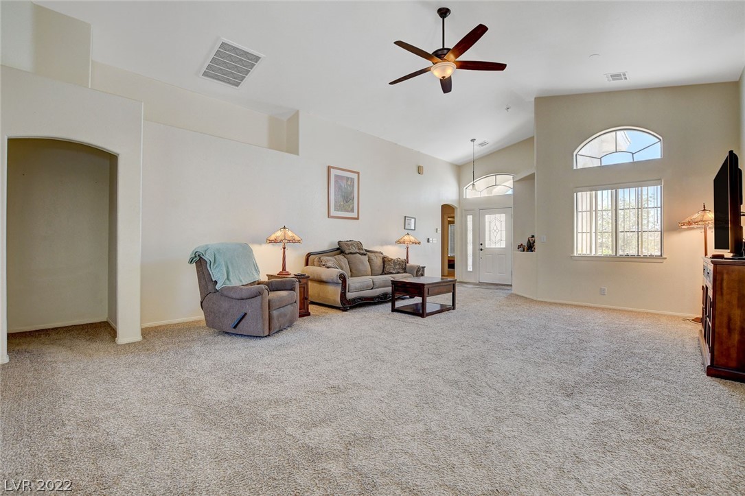 950 West Calvada Boulevard Pahrump, NV 89048 - Photo 5 of 33