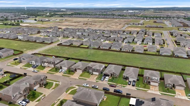 $2,550 | 4601 Greenham Ln., Fort Worth, TX 76036