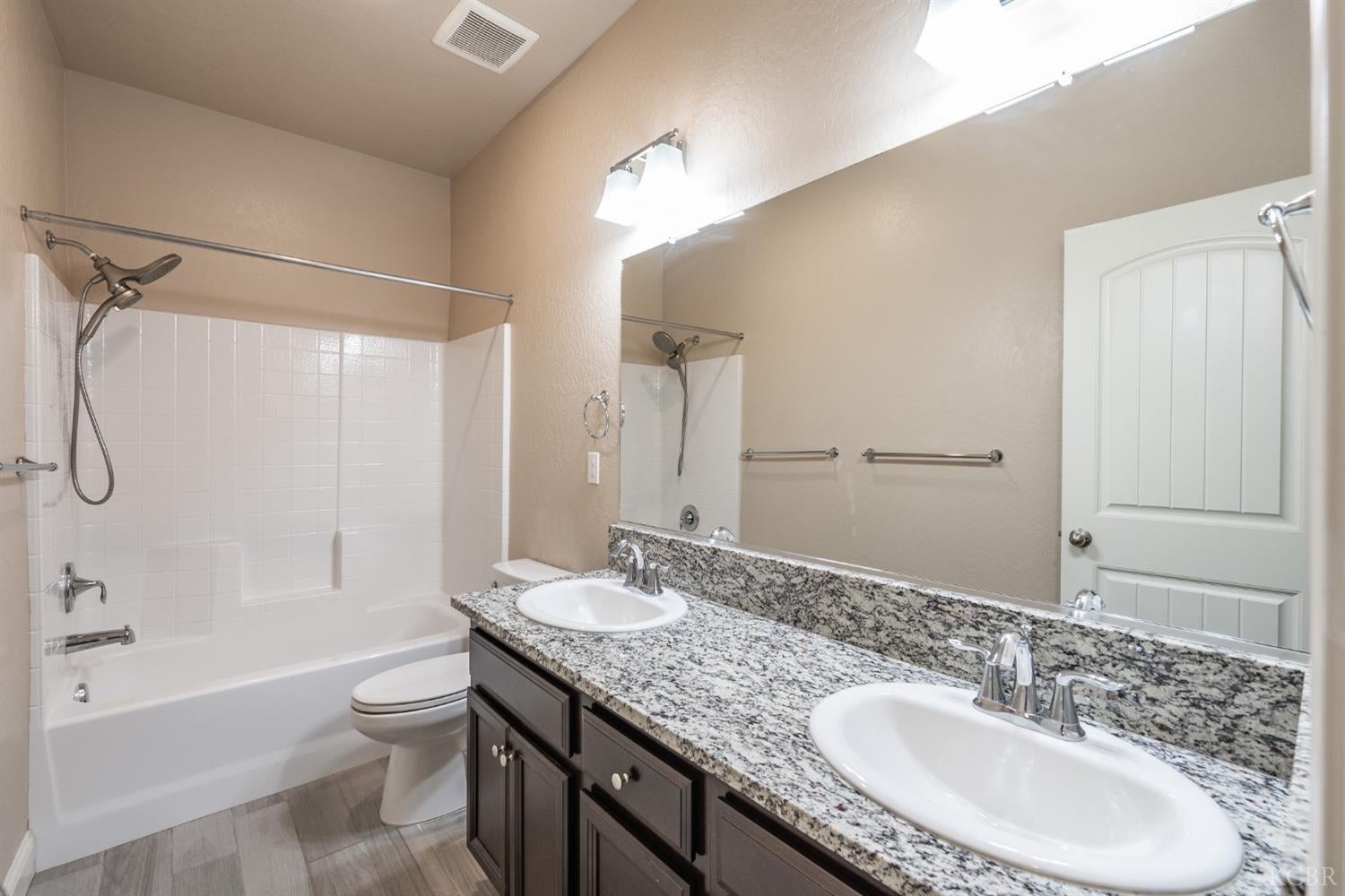 684 Strada Street Lemoore, CA 93245 - Photo 23 of 45 Gallery Image 23