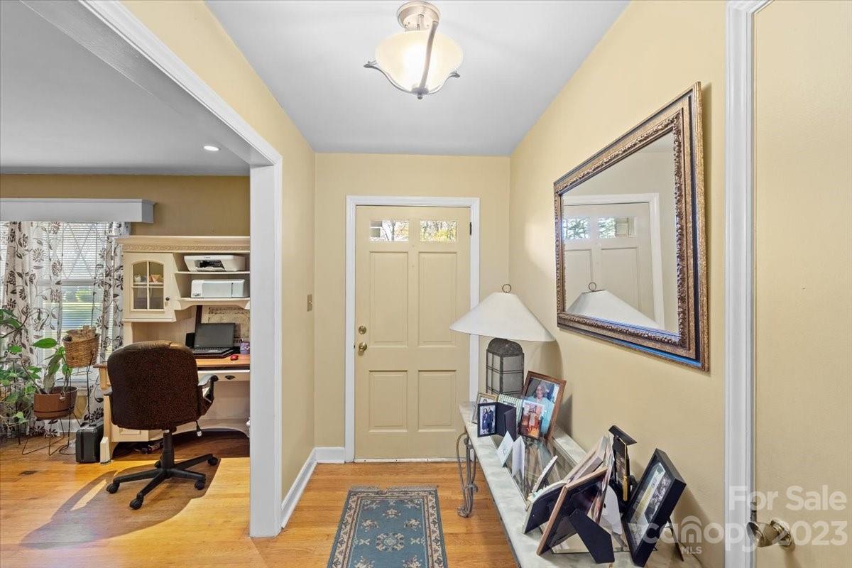 5000 Cheviot Road Charlotte, NC 28269 - Photo 3 of 29 Gallery Image 3