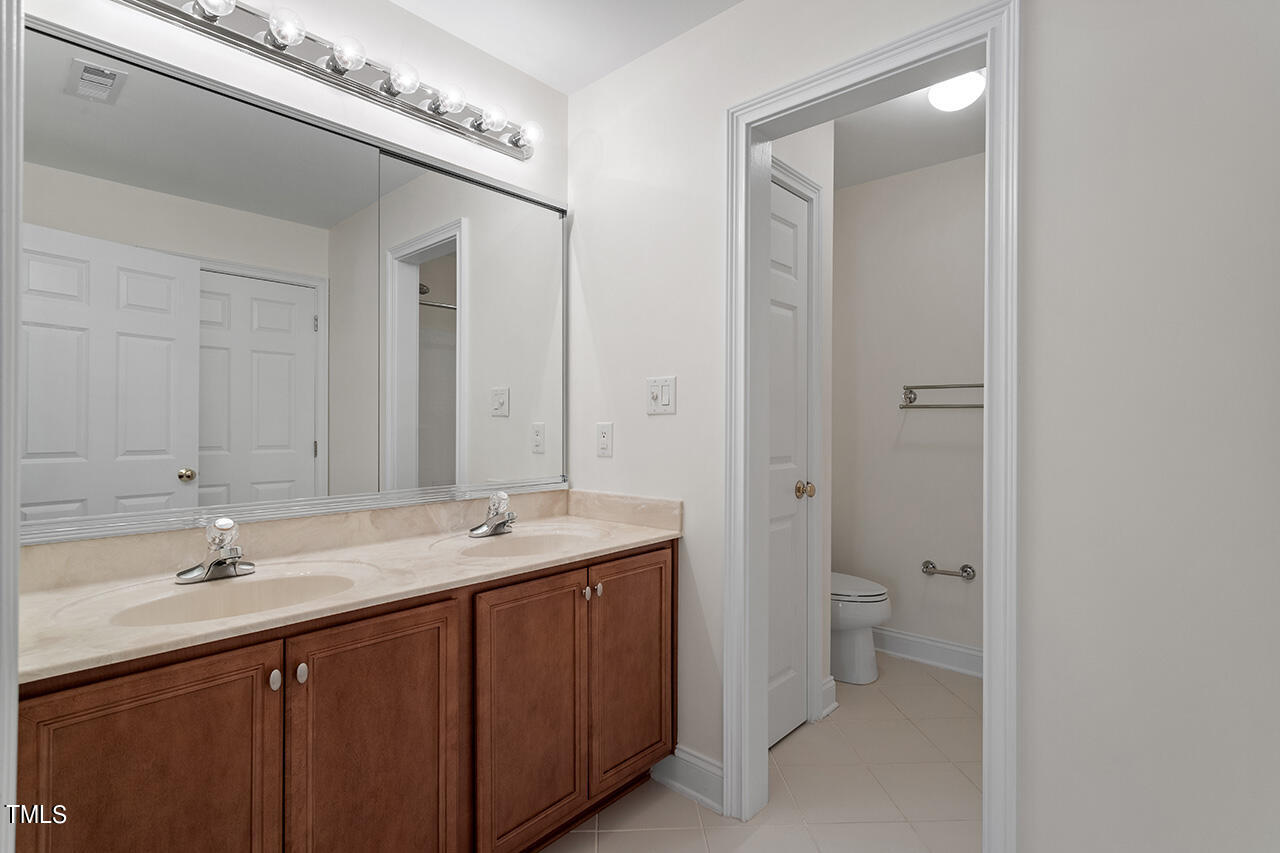 11551 Auldbury Way Raleigh, NC 27617 - Photo 22 of 38 11551 Auldbury Way_33