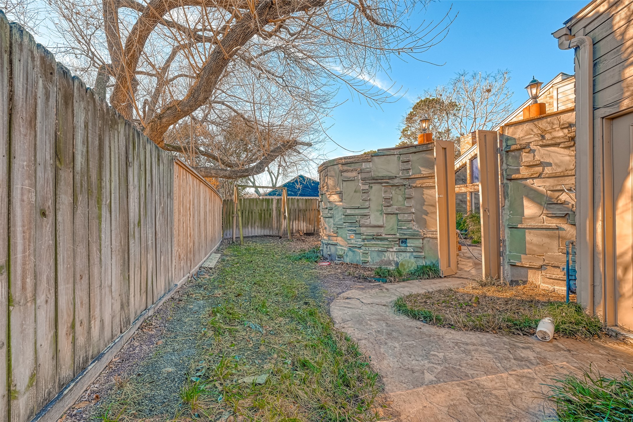 2107 Shadowbriar Drive Houston, TX 77077 - Photo 22 of 23 a view of a back yard