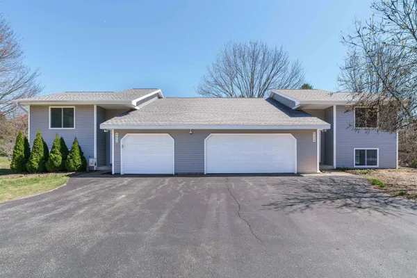 $684,900 | 4398-4400 West Manhattan, Traverse City, MI 49685