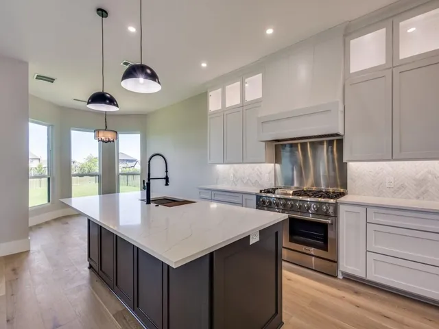 $819,500 | 1165 Stone Bridge Pass, Gunter, TX 75058