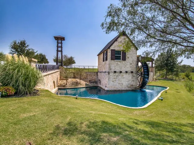 $819,500 | 1165 Stone Bridge Pass, Gunter, TX 75058