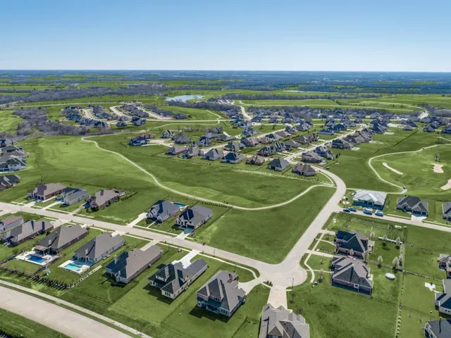 $819,500 | 1165 Stone Bridge Pass, Gunter, TX 75058