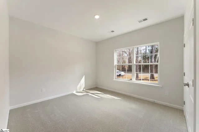 $359,000 | 118 Lakeside Drive, Anderson, SC 29621