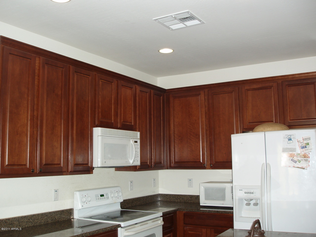 5444 West Red Bird Road Phoenix, AZ 85083 - Photo 8 of 12 Kitchen Cabinets