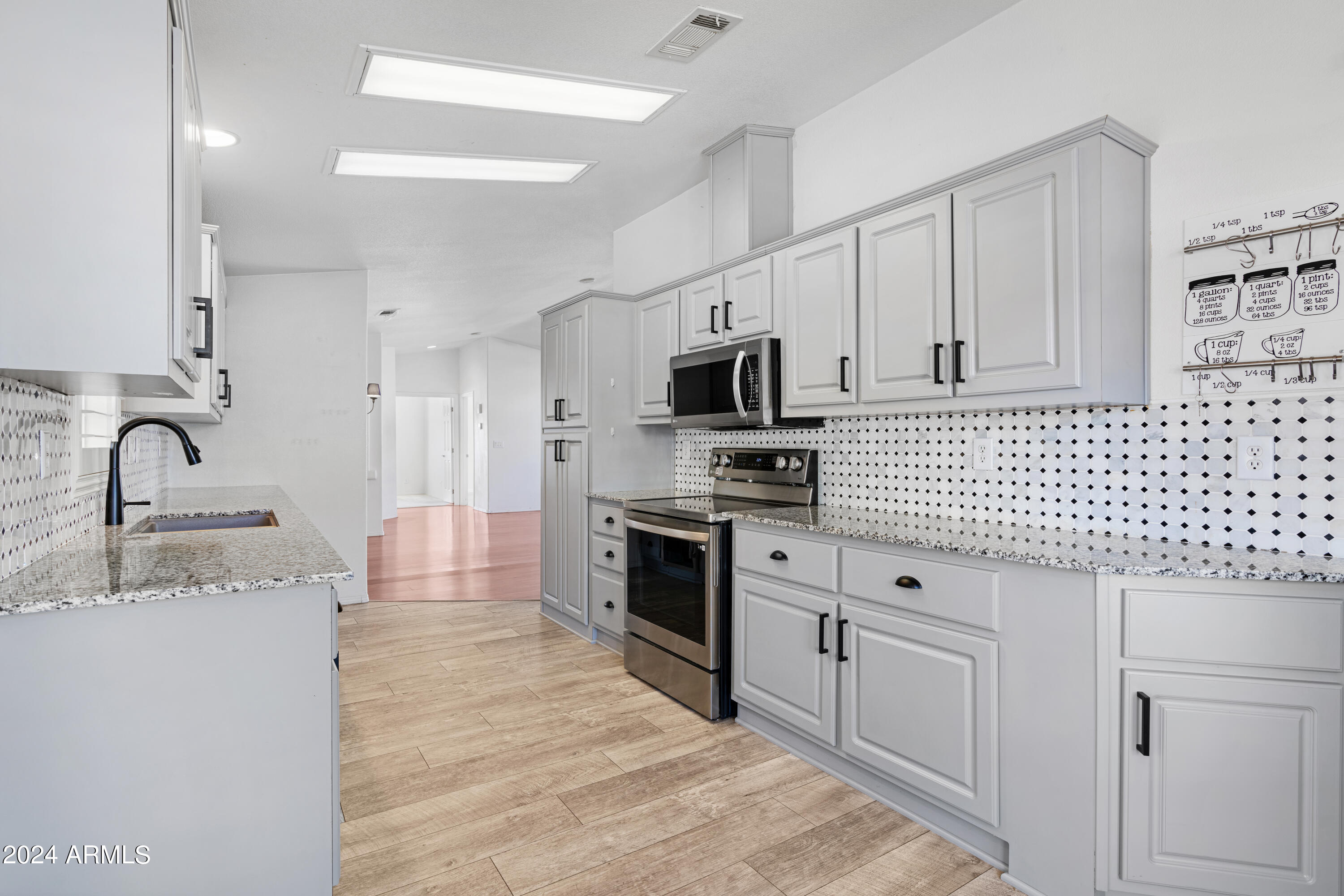 2550 South Ellsworth Road, Unit 664 Mesa, AZ 85209 - Photo 10 of 44 Kitchen