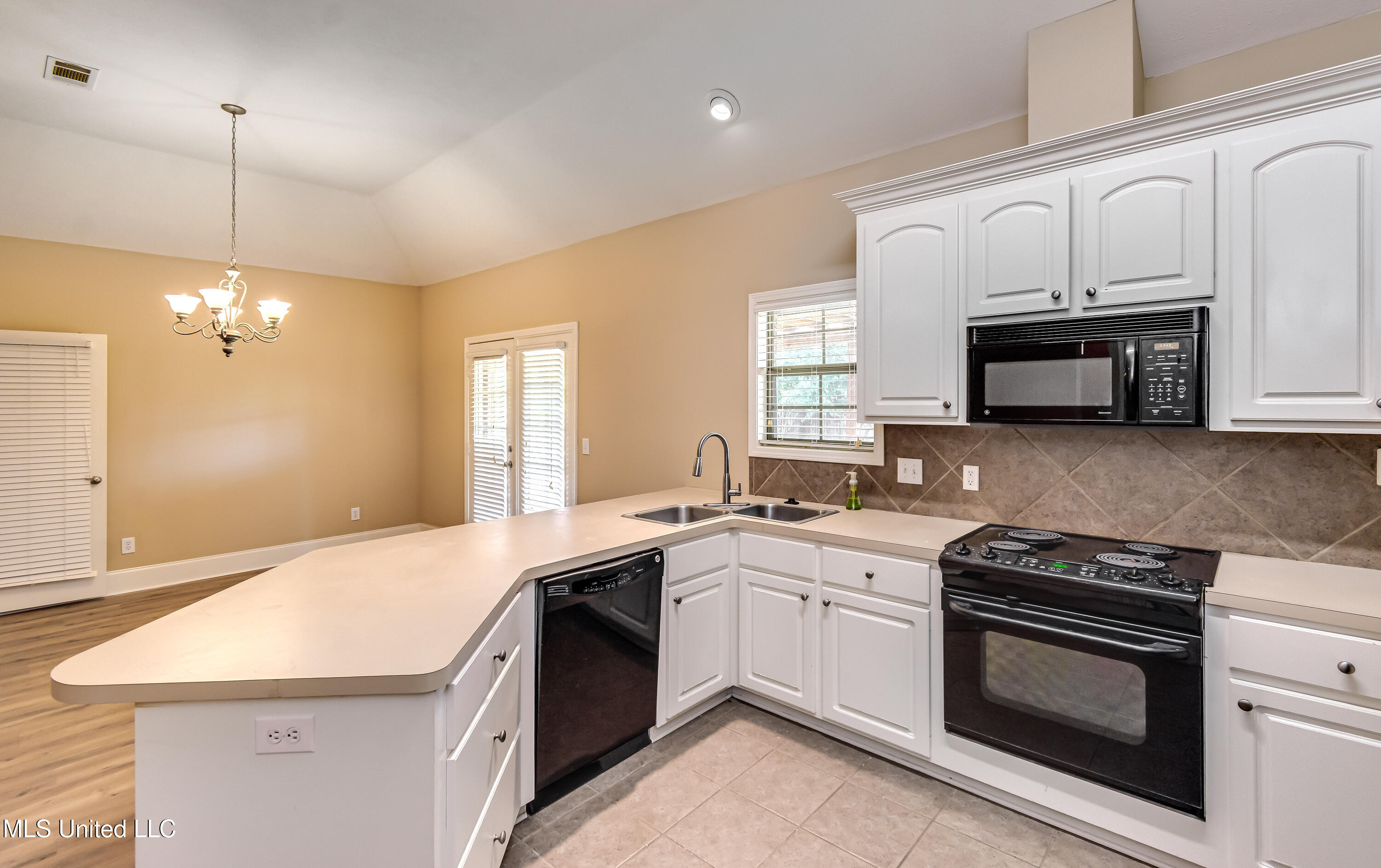 218 Cres Ridge Drive Madison, MS 39110 - Photo 35 of 63 218 Crescent Ridge Dr-34