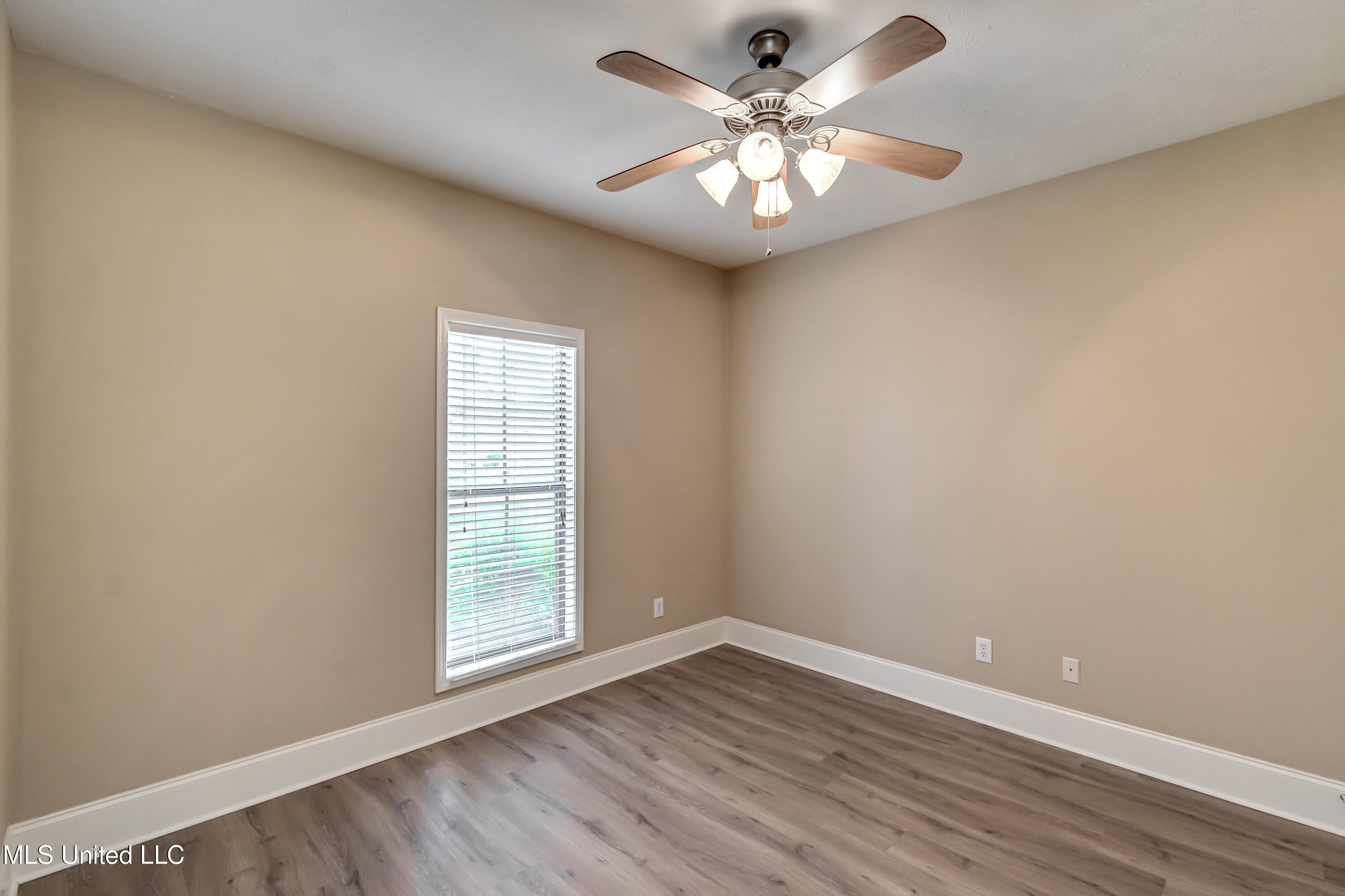 218 Cres Ridge Drive Madison, MS 39110 - Photo 57 of 63 218 Crescent Ridge Dr-56