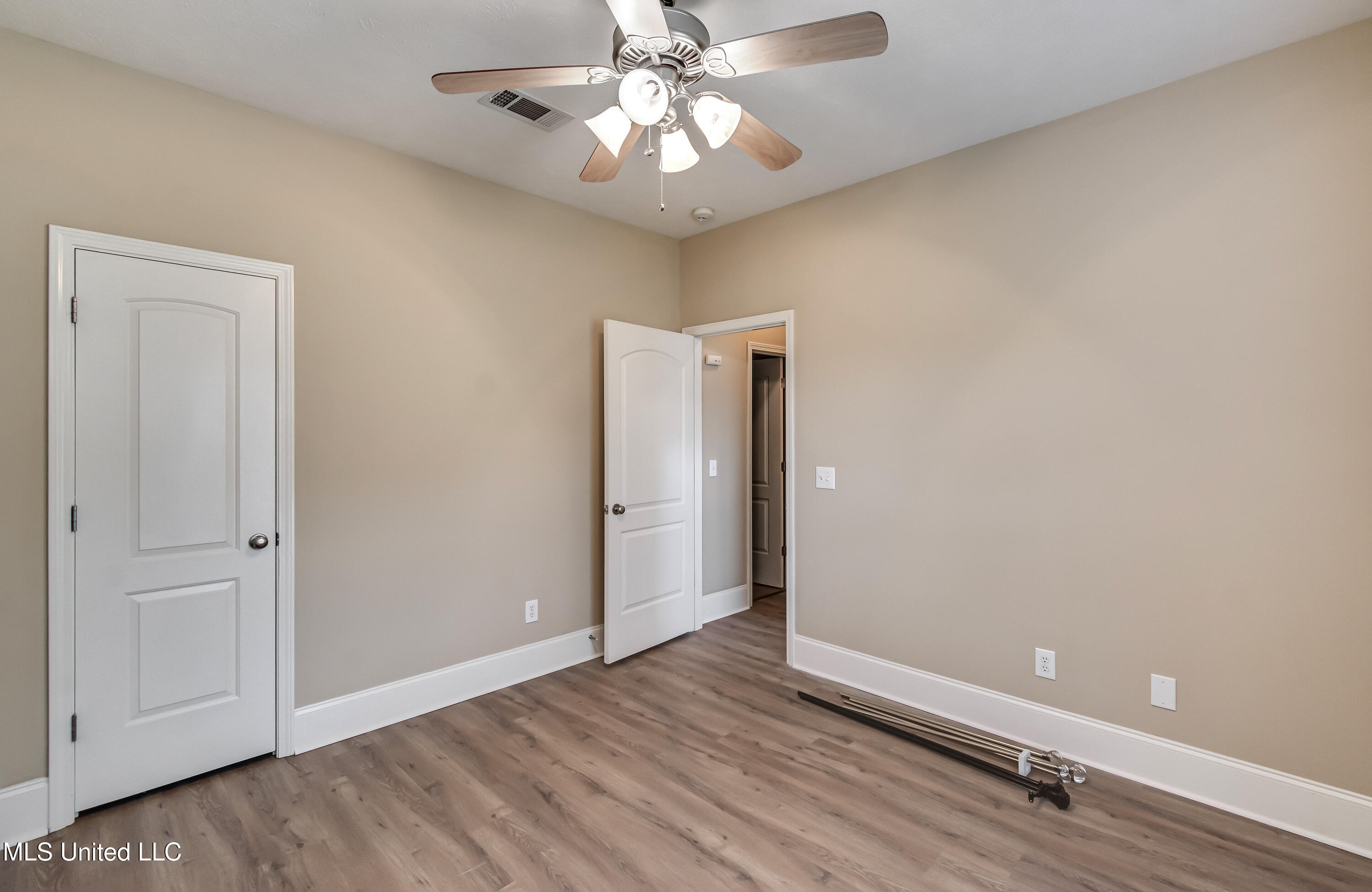 218 Cres Ridge Drive Madison, MS 39110 - Photo 59 of 63 218 Crescent Ridge Dr-58