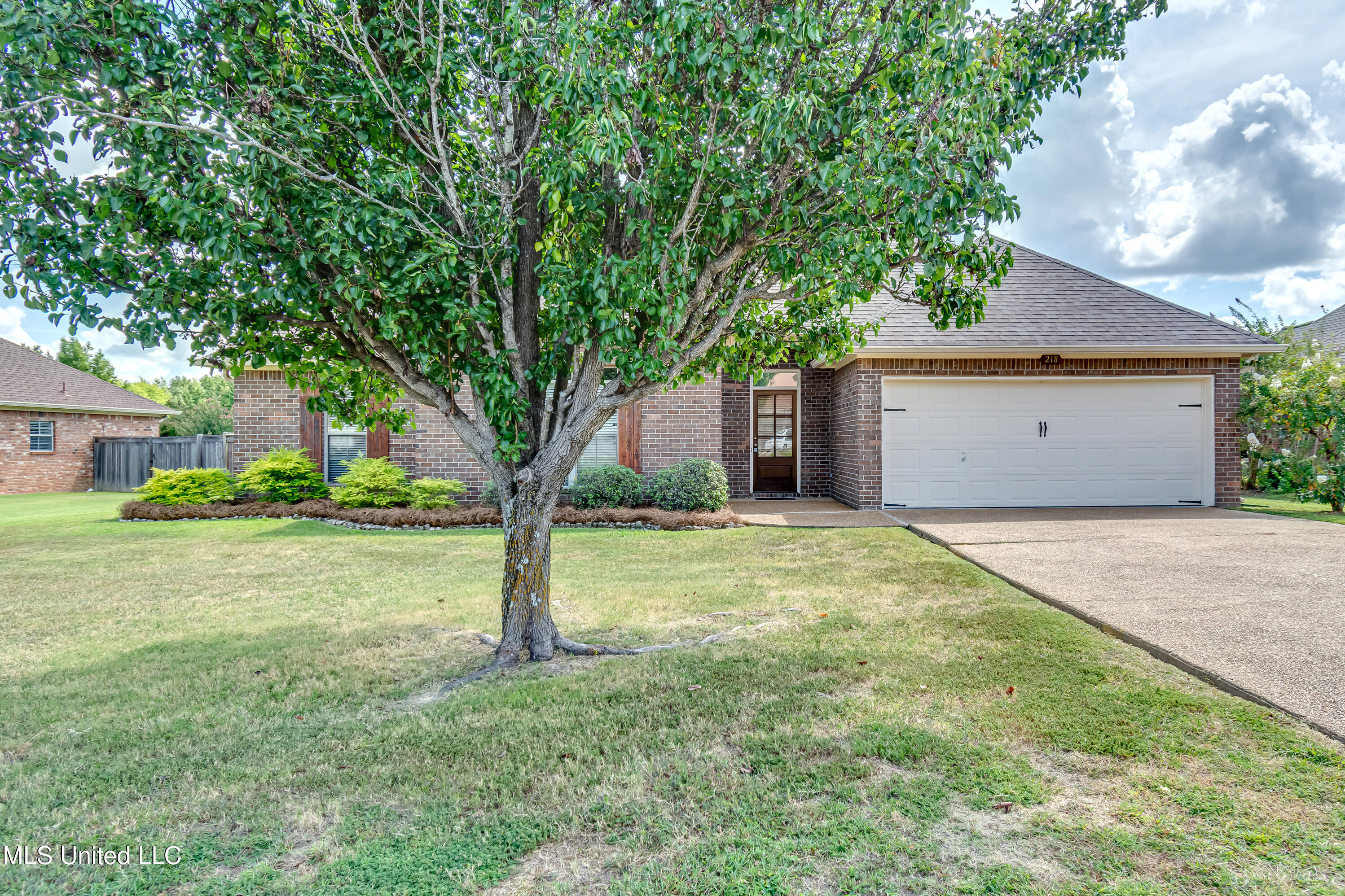 218 Cres Ridge Drive Madison, MS 39110 - Photo 7 of 63 218 Crescent Ridge Dr-6