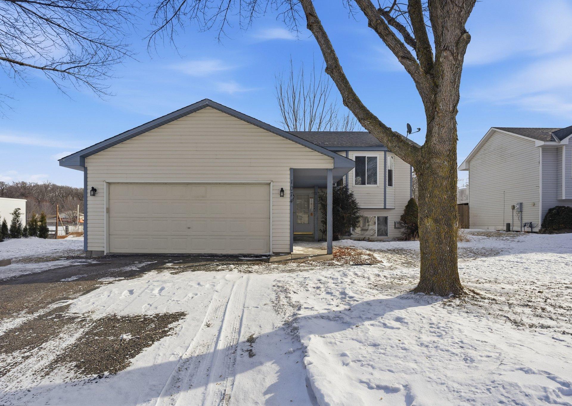 1074 Meadow Street Cologne, MN 55322 - Photo 3 of 37