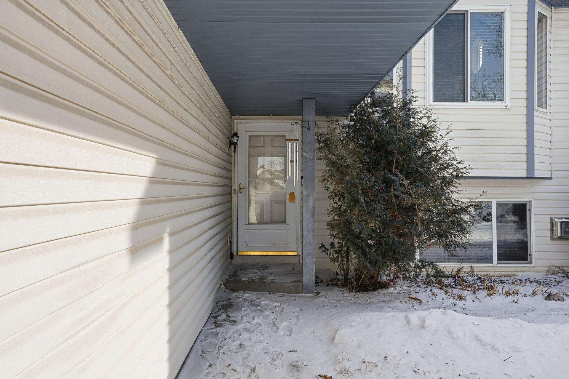 1074 Meadow Street Cologne, MN 55322 - Photo 4 of 37