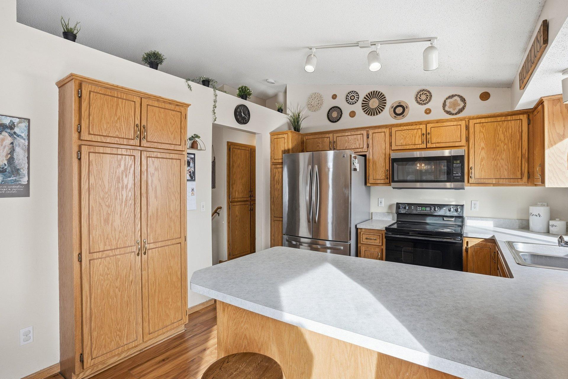 1074 Meadow Street Cologne, MN 55322 - Photo 10 of 37