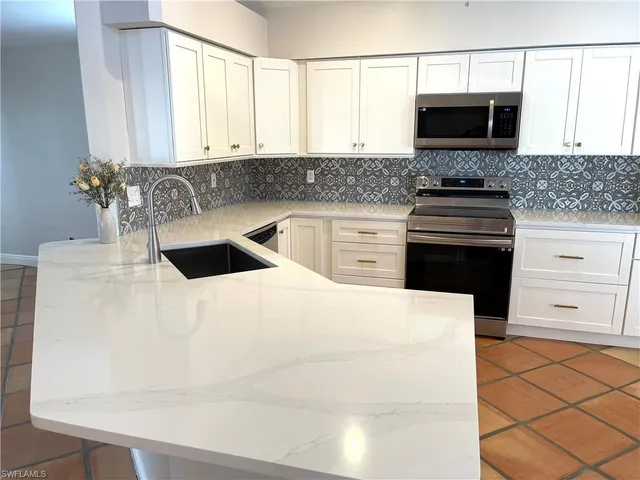 $3,300 | 7719 Ahoy Avenue, Naples, FL 34109