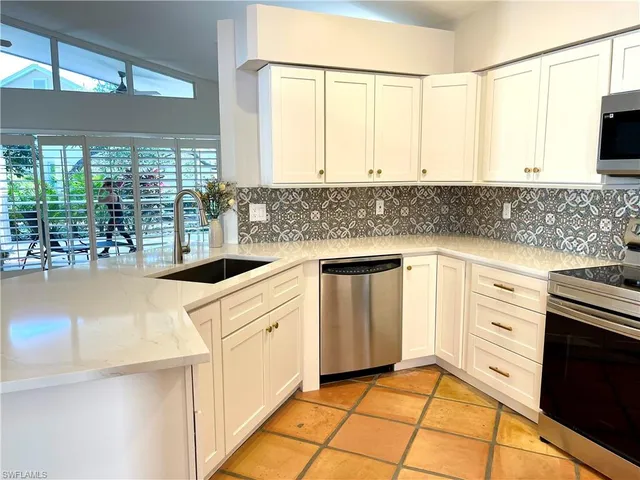 $3,300 | 7719 Ahoy Avenue, Naples, FL 34109