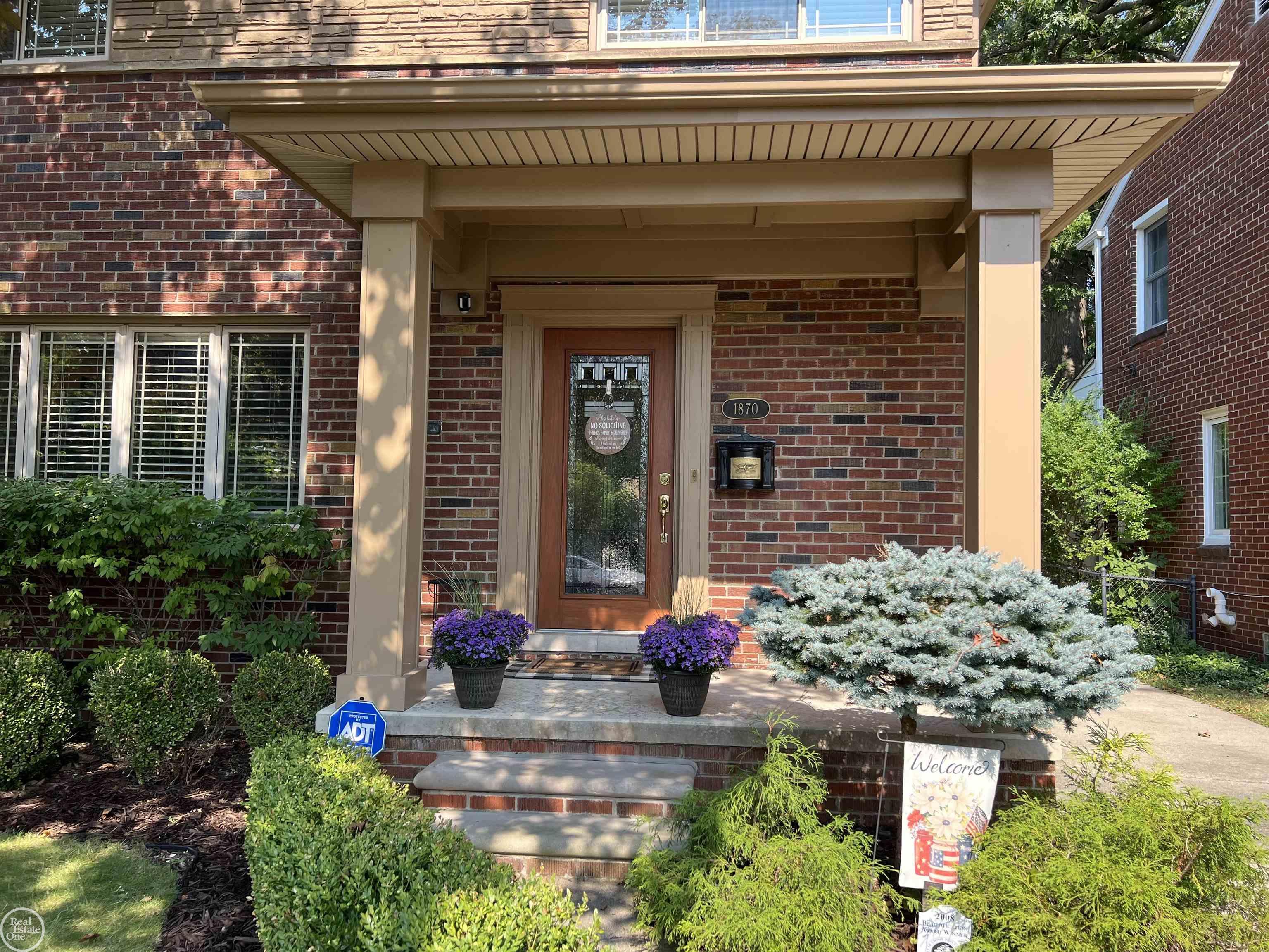 1870 Prestwick Road Grosse Pointe Woods, MI 48236 - Photo 5 of 66