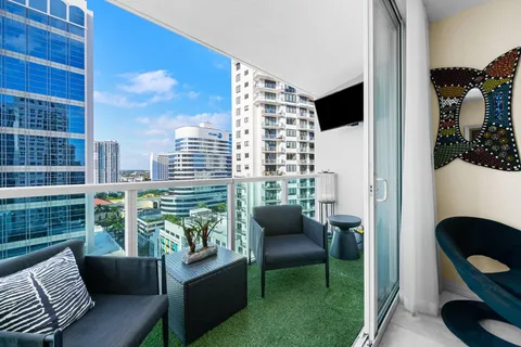 $825,000 | 350 Southeast 2nd Street, Unit 1870, Fort Lauderdale, FL 33301