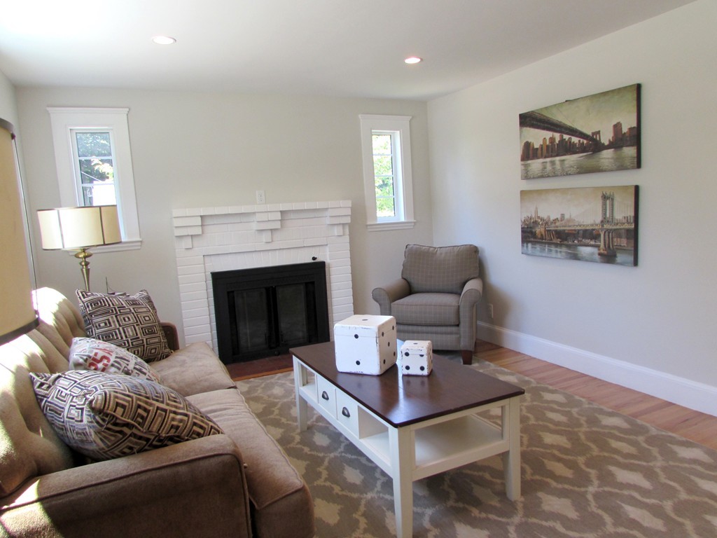11 Grace Road Wayland, MA 01778 - Photo 10 of 26 Gallery Image 10
