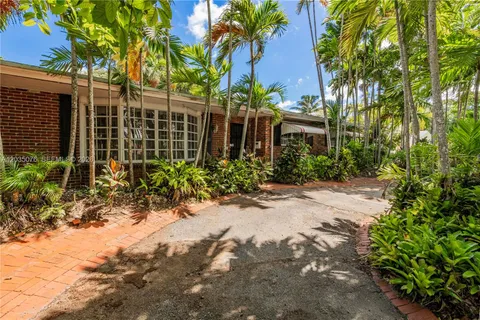 $614,995 | 785 Northeast 155th Street, Miami, FL 33162