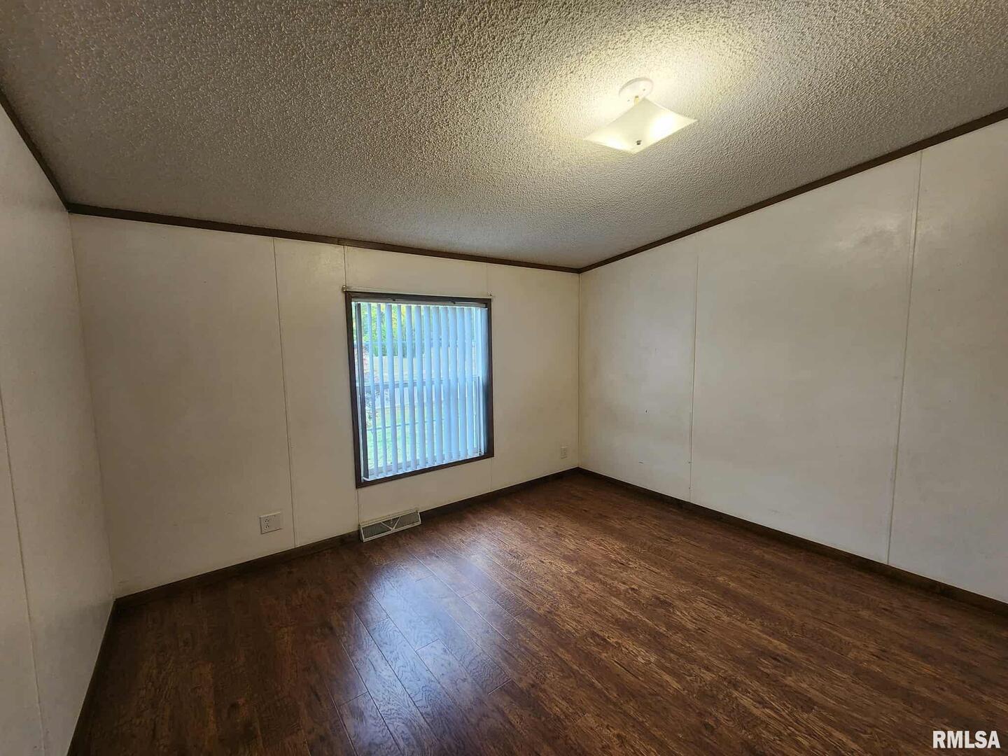 114 East Main Street Ewing, IL 62836 - Photo 17 of 21