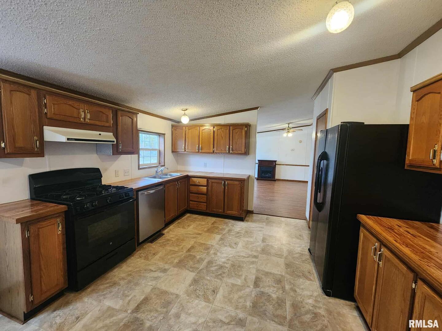 114 East Main Street Ewing, IL 62836 - Photo 8 of 21